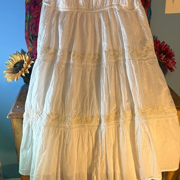 Joie White Embroidered Midi Dress - Picture 9 of 11